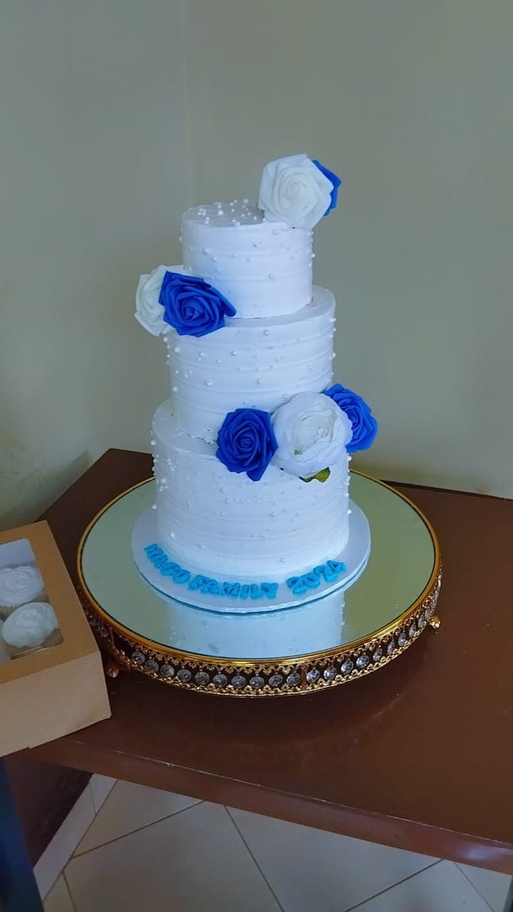 Simple Cream Cake